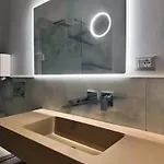 Bed And Chic Art