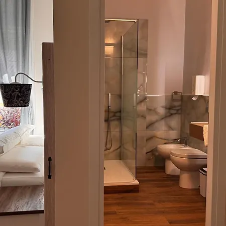 Bed And Chic Art Gasthuis 3*